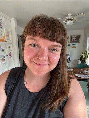 Meet your Posher, Chloe